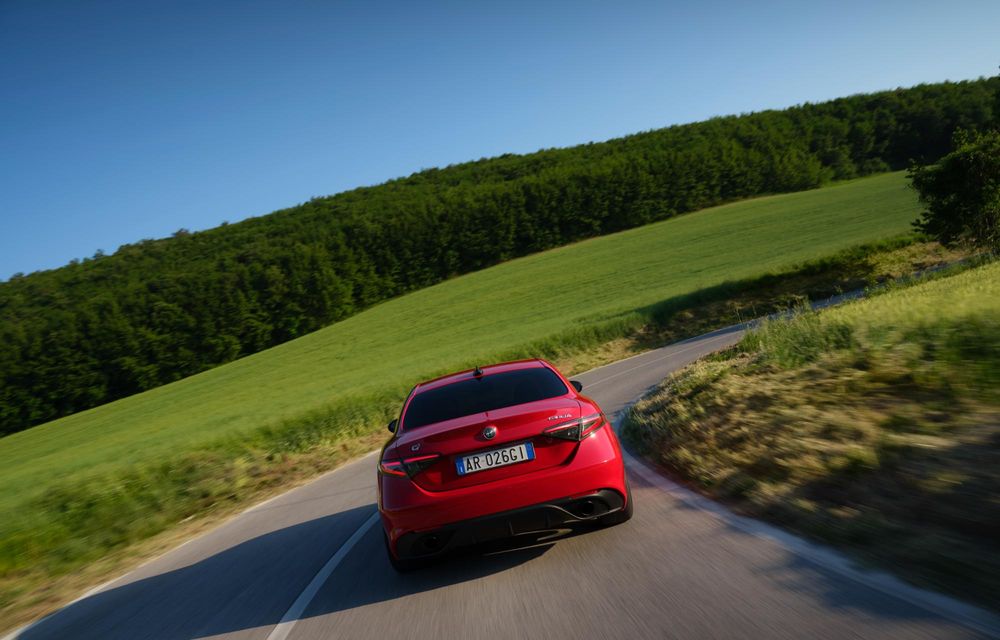 Îmbunătățiri pentru gama Alfa Romeo: interior de calitate superioară pentru Junior - Poza 19