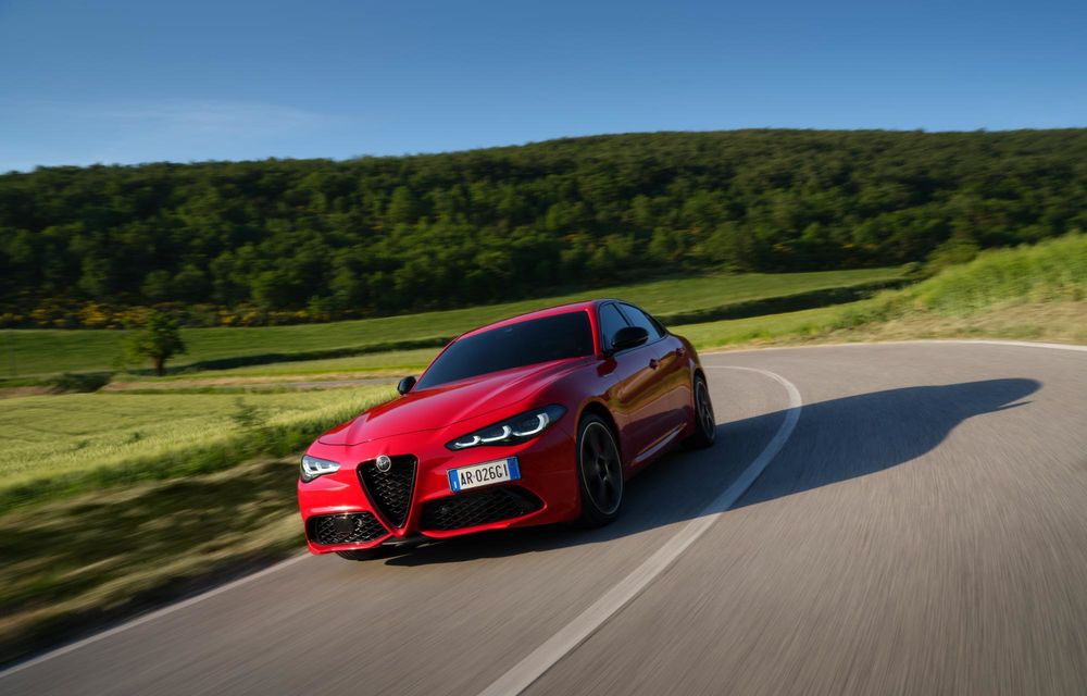 Îmbunătățiri pentru gama Alfa Romeo: interior de calitate superioară pentru Junior - Poza 16