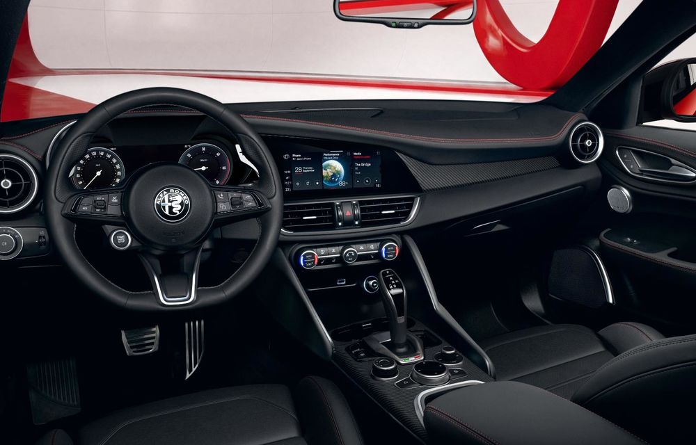 Îmbunătățiri pentru gama Alfa Romeo: interior de calitate superioară pentru Junior - Poza 21