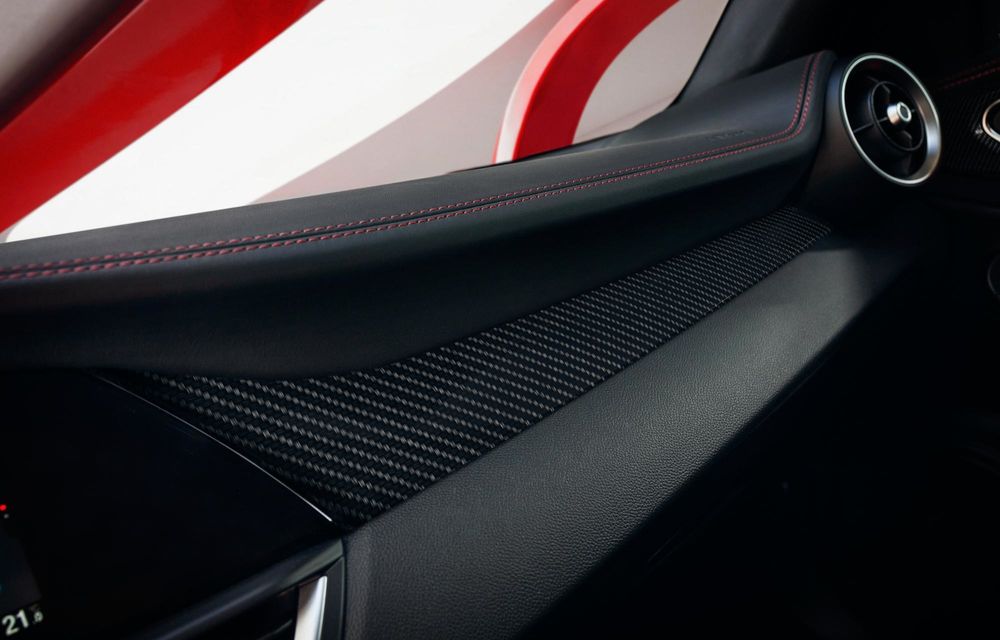 Îmbunătățiri pentru gama Alfa Romeo: interior de calitate superioară pentru Junior - Poza 25