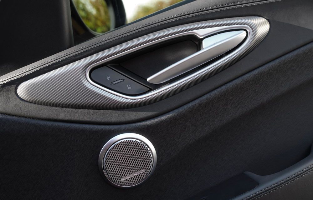 Îmbunătățiri pentru gama Alfa Romeo: interior de calitate superioară pentru Junior - Poza 26