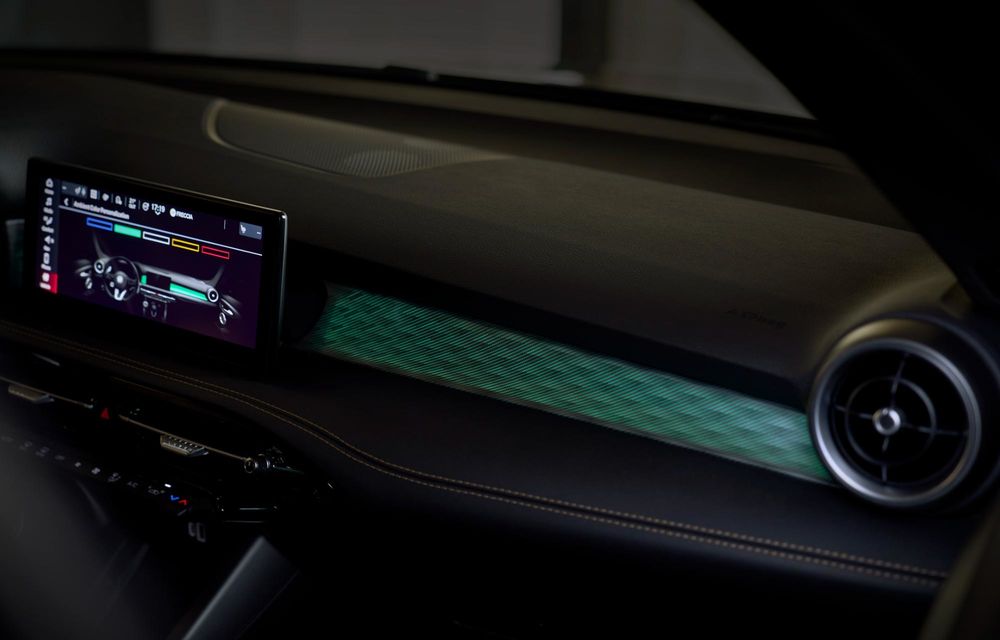 Îmbunătățiri pentru gama Alfa Romeo: interior de calitate superioară pentru Junior - Poza 15