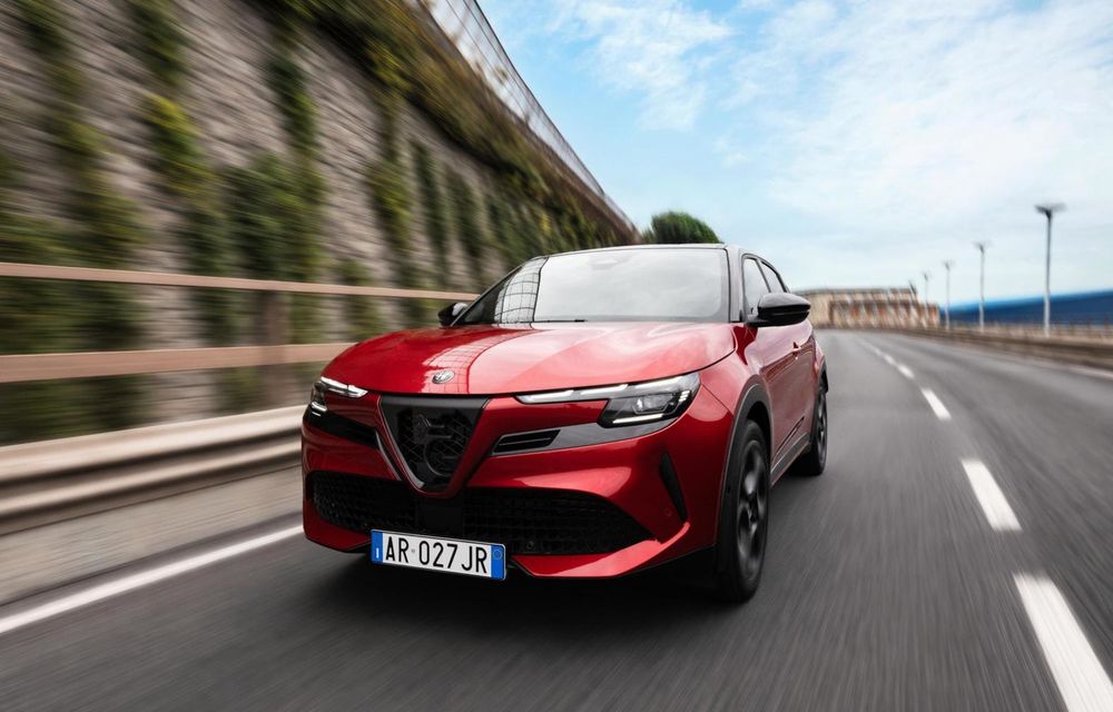 Îmbunătățiri pentru gama Alfa Romeo: interior de calitate superioară pentru Junior - Poza 1