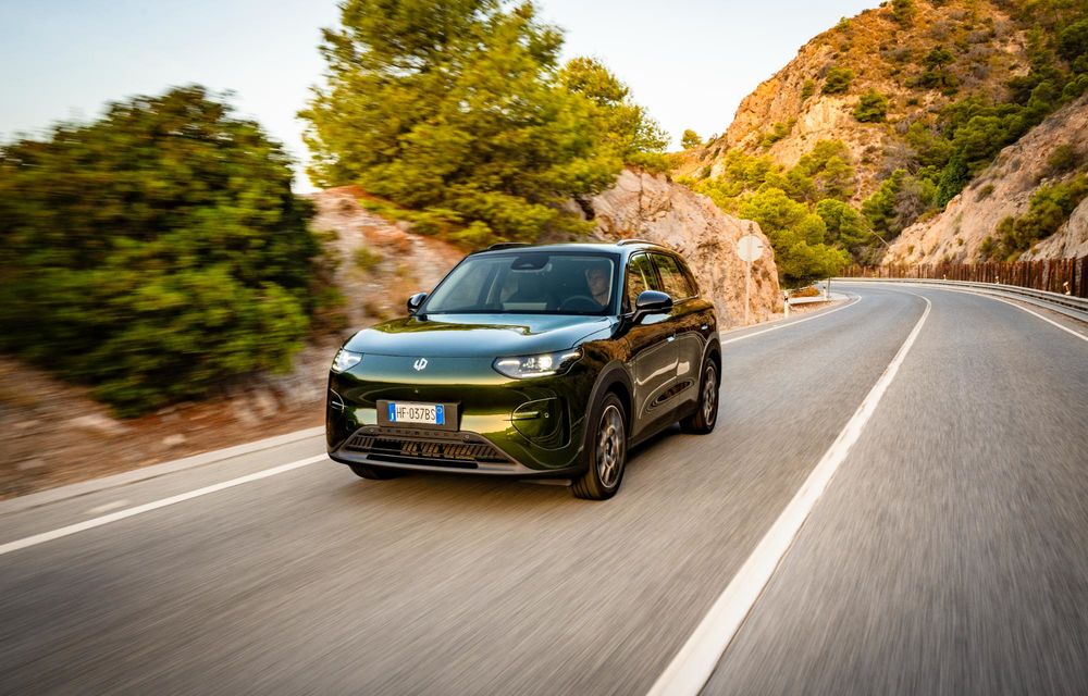 Noile Leapmotor B03X și B05 debutează în România: ambele sunt 100% electrice - Poza 4 Noile Leapmotor B03X și B05 debutează în România: ambele sunt 100% electrice - Poza 4