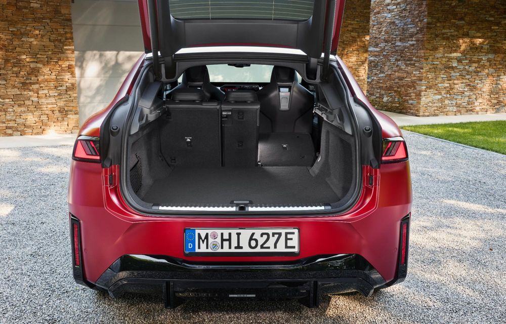 Noul BMW iX4: SUV coupe electric cu autonomie de până la 830 km - Poza 66 Noul BMW iX4: SUV coupe electric cu autonomie de până la 830 km - Poza 66