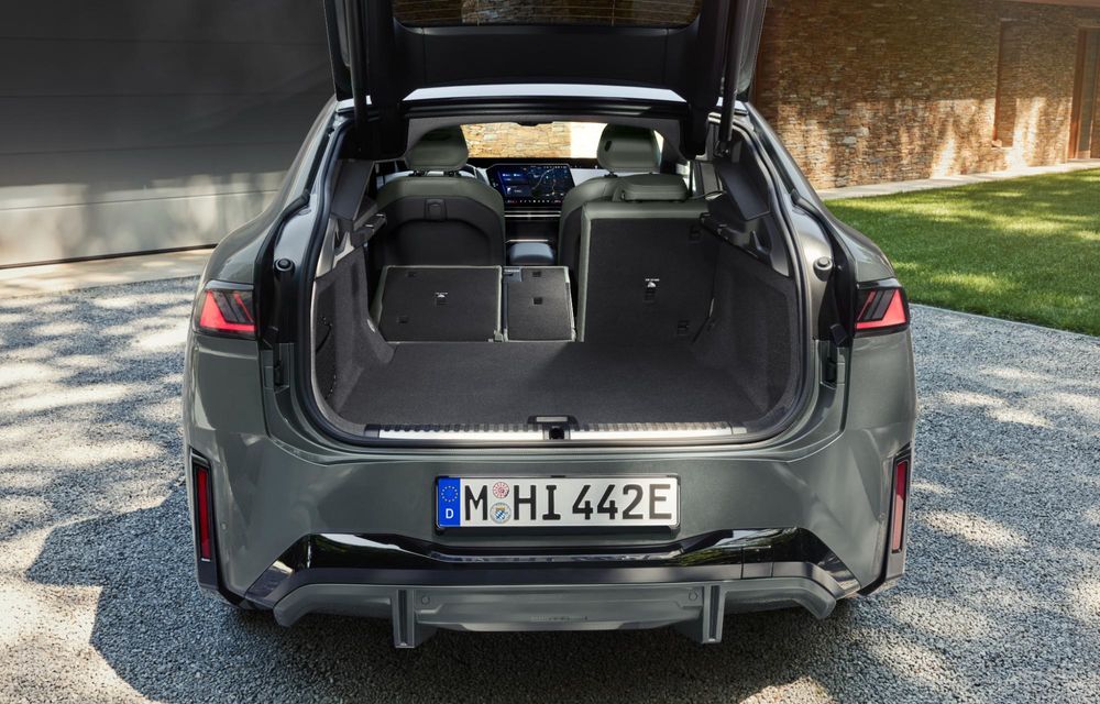 Noul BMW iX4: SUV coupe electric cu autonomie de până la 830 km - Poza 79 Noul BMW iX4: SUV coupe electric cu autonomie de până la 830 km - Poza 79