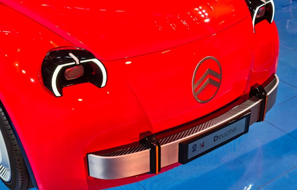 LIVE de la Paris: Citroen 2CV renaște sub formă de concept electric. Model de serie din 2028 - Poza 66 LIVE de la Paris: Citroen 2CV renaște sub formă de concept electric. Model de serie din 2028 - Poza 66