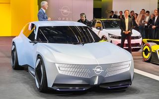 LIVE de la Paris: Opel STX, concept care anunță cum vor arăta viitoarele break-uri ale mărcii