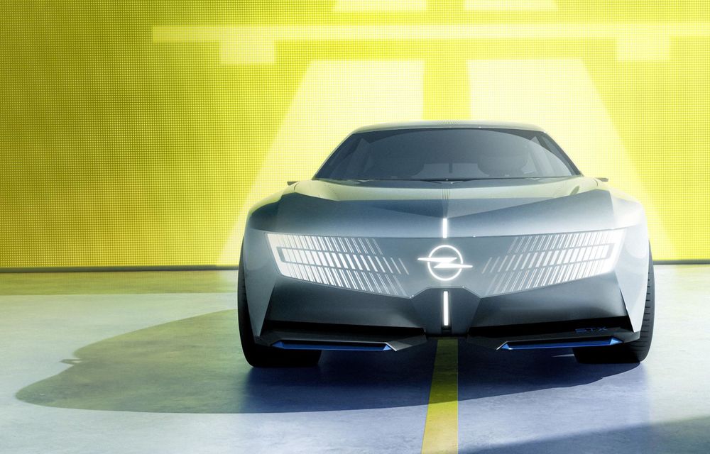 LIVE de la Paris: Opel STX, concept care anunță cum vor arăta viitoarele break-uri ale mărcii - Poza 4 LIVE de la Paris: Opel STX, concept care anunță cum vor arăta viitoarele break-uri ale mărcii - Poza 4