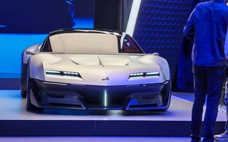 LIVE de la Paris: Conceptul Alpine A310 Vision celebrează 55 de ani de la debutul modelului original LIVE de la Paris: Conceptul Alpine A310 Vision celebrează 55 de ani de la debutul modelului original