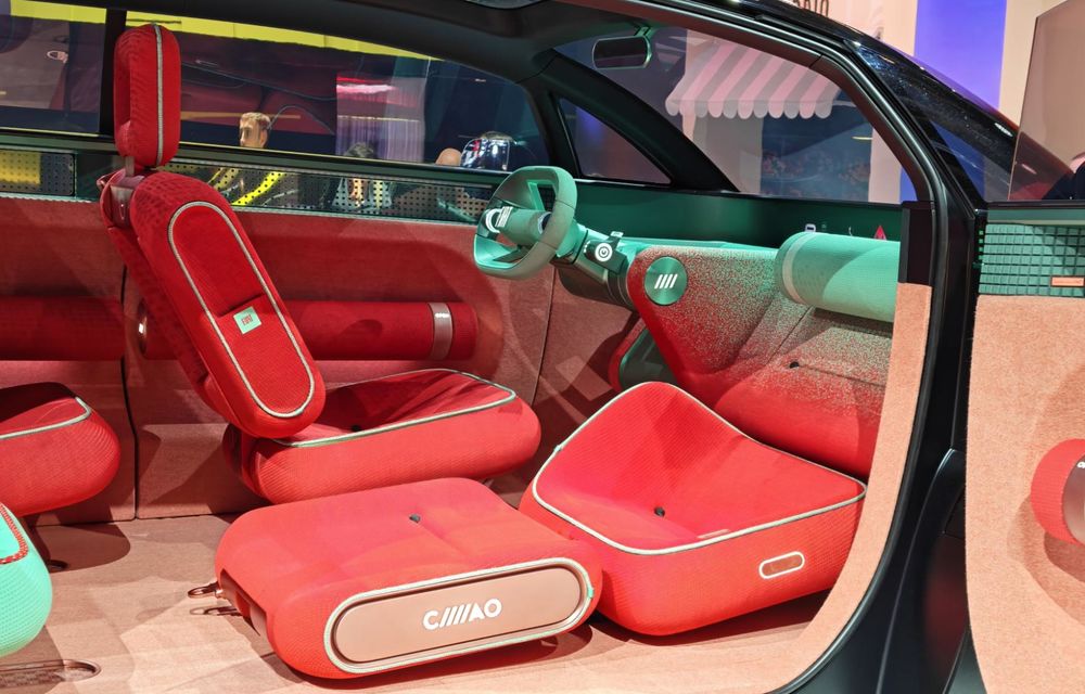 Live de la Paris: Fiat readuce la viață modelul Multipla, prin conceptul Multiplay - Poza 6 Live de la Paris: Fiat readuce la viață modelul Multipla, prin conceptul Multiplay - Poza 6