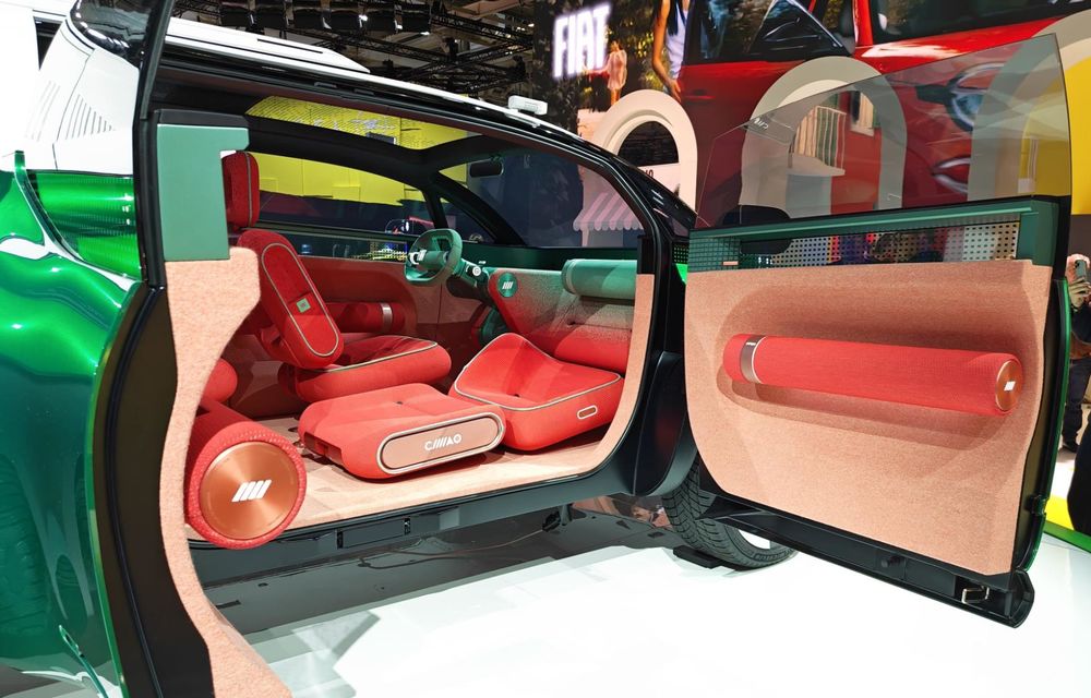 Live de la Paris: Fiat readuce la viață modelul Multipla, prin conceptul Multiplay - Poza 5 Live de la Paris: Fiat readuce la viață modelul Multipla, prin conceptul Multiplay - Poza 5