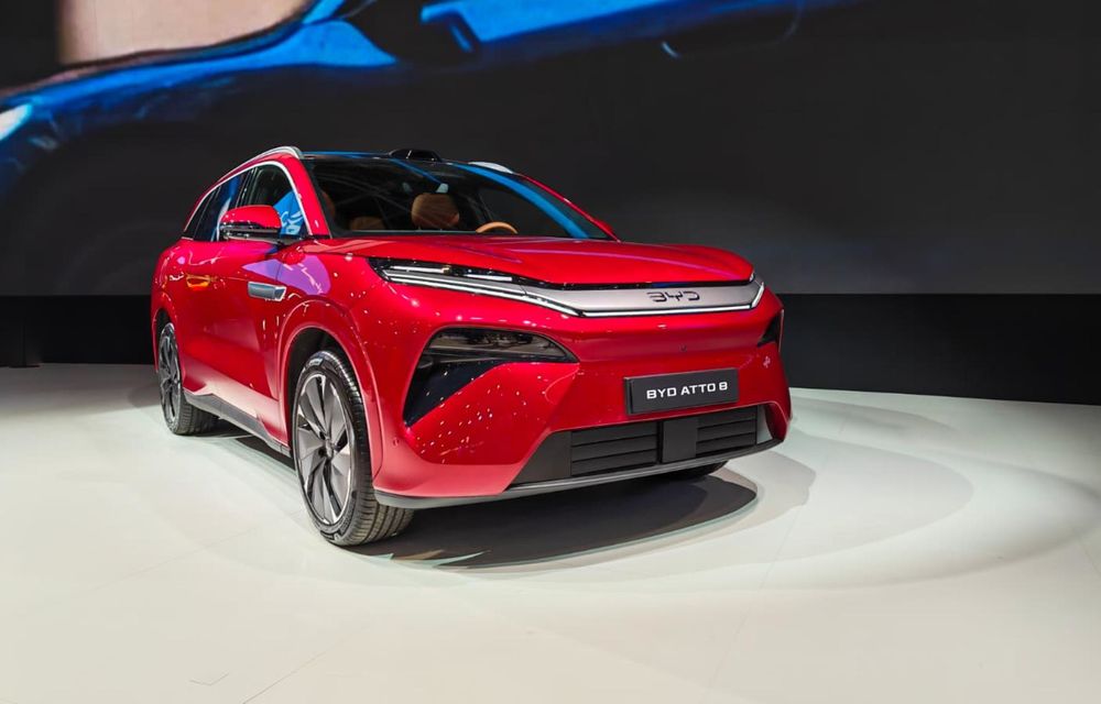 LIVE de la Paris: BYD Atto 8, noul etalon al mărcii în Europa: încărcare în doar 9 minute - Poza 11 LIVE de la Paris: BYD Atto 8, noul etalon al mărcii în Europa: încărcare în doar 9 minute - Poza 11