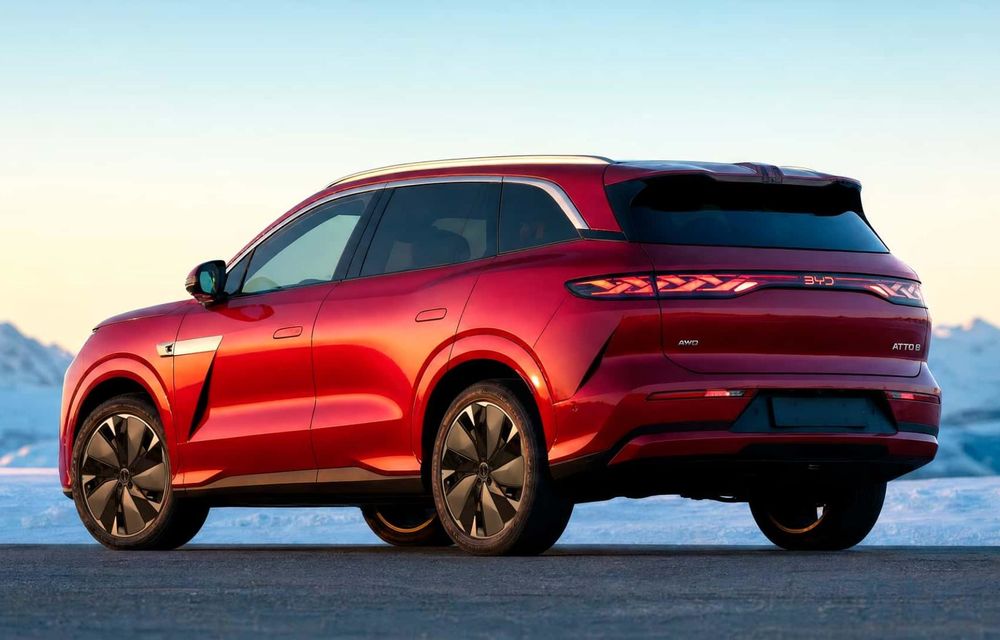 BYD Atto 8, noul etalon al mărcii în Europa: încărcare în doar 9 minute - Poza 4 BYD Atto 8, noul etalon al mărcii în Europa: încărcare în doar 9 minute - Poza 4