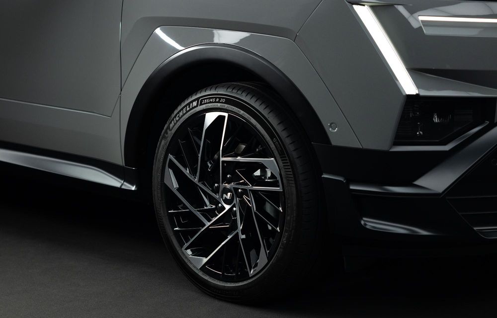 Noul Hyundai Tucson N Line: pachet vizual mai agresiv și jante de 20 de inch în standard - Poza 8 Noul Hyundai Tucson N Line: pachet vizual mai agresiv și jante de 20 de inch în standard - Poza 8