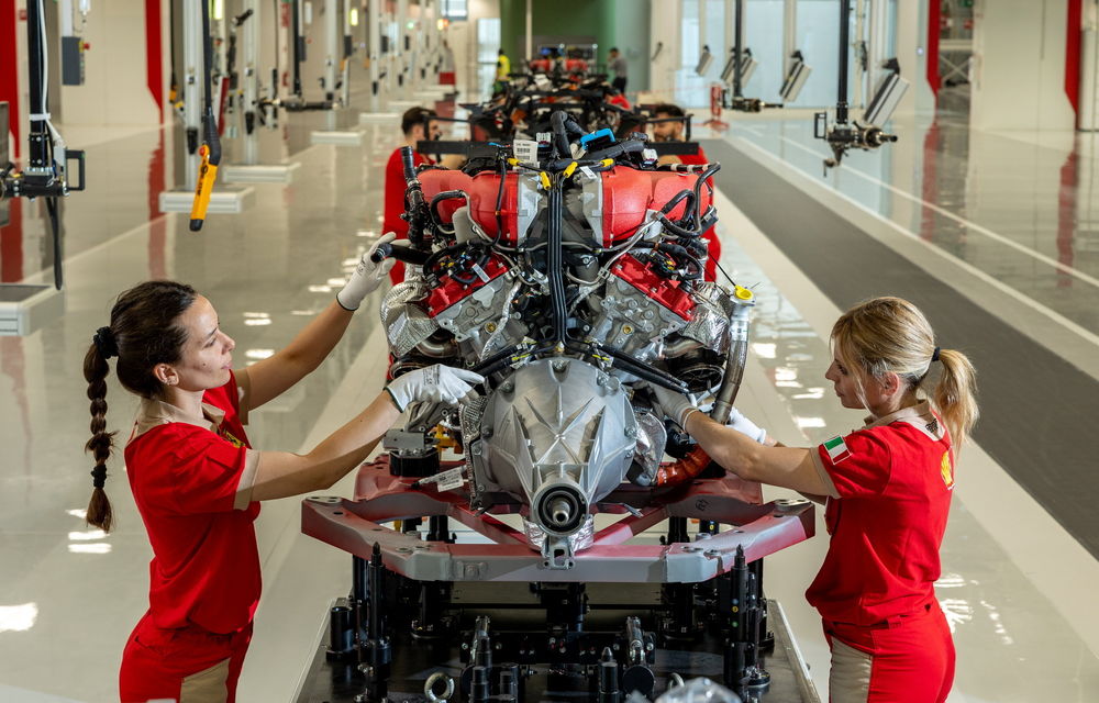 REPORTAJ din Maranello, acolo unde Ferrari este mai mult decât o mașină - Poza 12