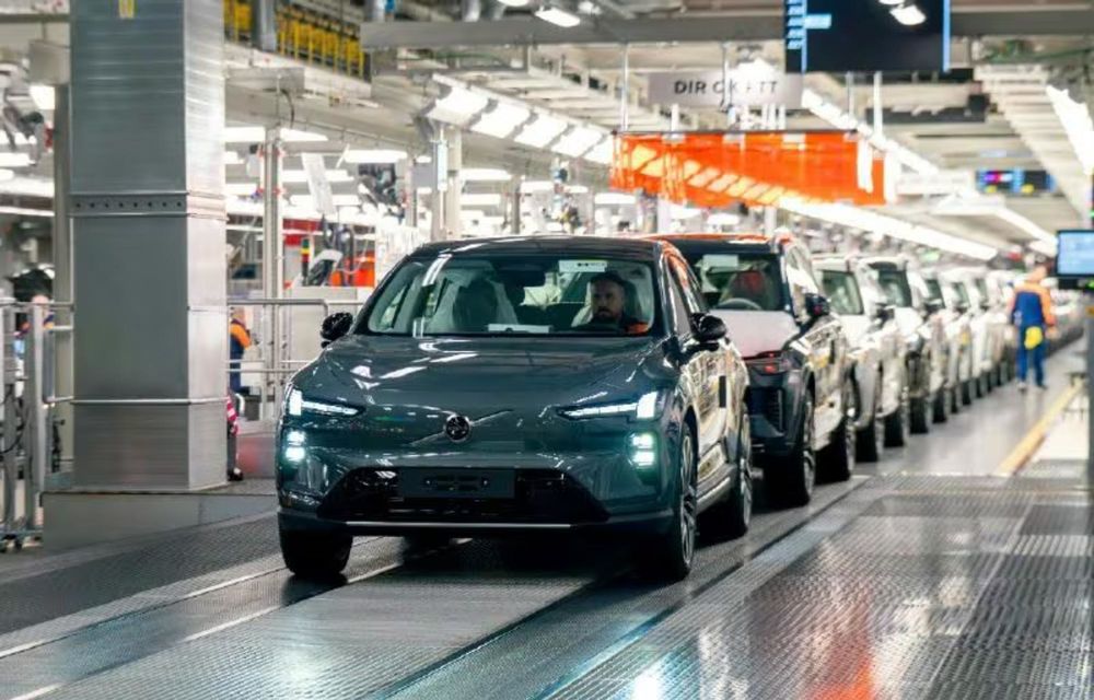 Volvo continuă restructurarea: încă 2.500 de locuri de muncă vor fi eliminate - Poza 2
