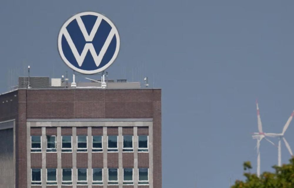 Angajații Volkswagen amenință cu greve dacă producătorul nu reintroduce acordurile salariale - Poza 1 Angajații Volkswagen amenință cu greve dacă producătorul nu reintroduce acordurile salariale - Poza 1