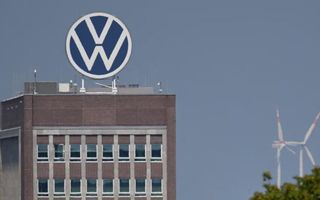 Angajații Volkswagen amenință cu greve dacă producătorul nu reintroduce acordurile salariale Angajații Volkswagen amenință cu greve dacă producătorul nu reintroduce acordurile salariale