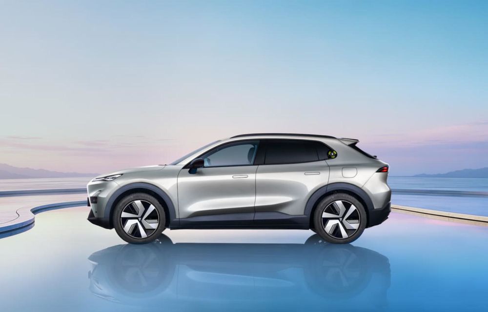 Noul Changan Deepal S05 PHEV: SUV din China cu motor de 258 CP - Poza 2 Noul Changan Deepal S05 PHEV: SUV din China cu motor de 258 CP - Poza 2