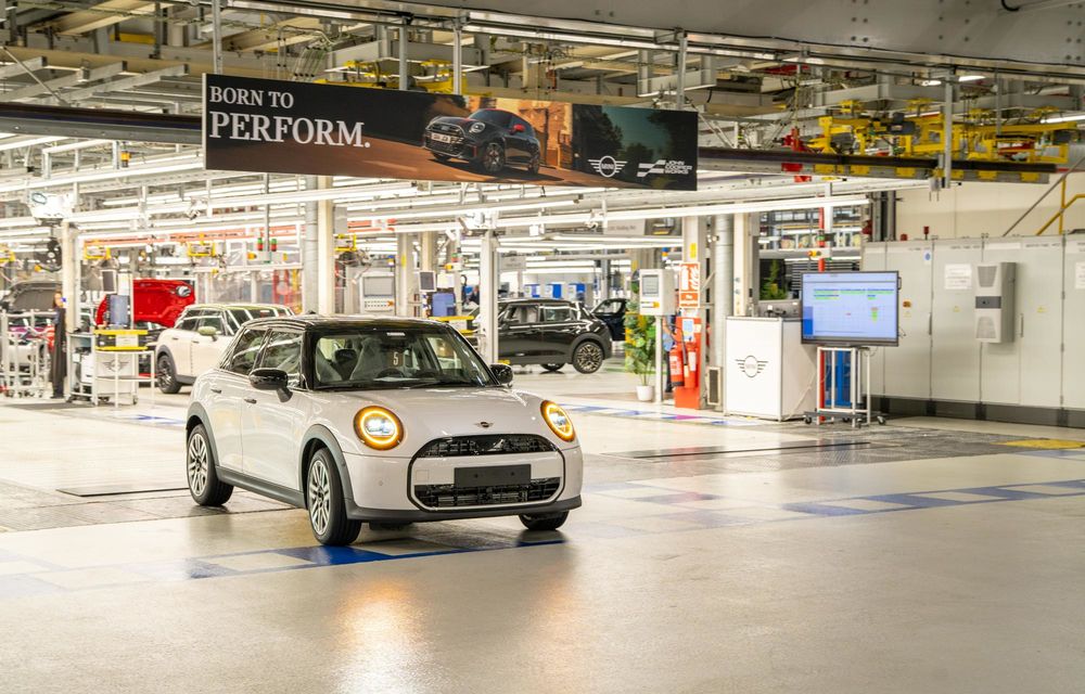 Grupul BMW: un milion de vehicule ghidate fără șofer în interiorul uzinelor - Poza 6 Grupul BMW: un milion de vehicule ghidate fără șofer în interiorul uzinelor - Poza 6
