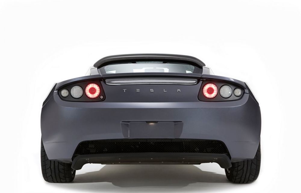 Model 3 nu a intrat în producţie, dar Tesla se gândeşte deja la viitorul Roadster: va fi mai rapid şi mai mare - Poza 2