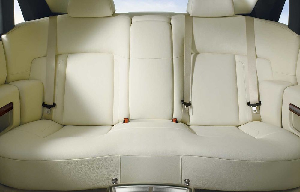 Rolls-Royce Ghost primeşte o serie de actualizări subtile pentru 2013 - Poza 2