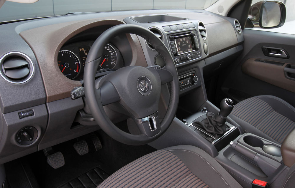 Volkswagen Amarok primeşte motoare mai puternice şi alte noutăţi pentru generaţia 2013 - Poza 2