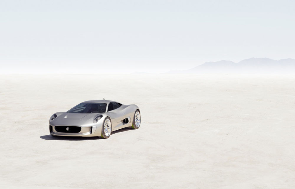 Prototipul Jaguar C-X75 va fi maşina personajului negativ din viitorul film James Bond - Poza 2