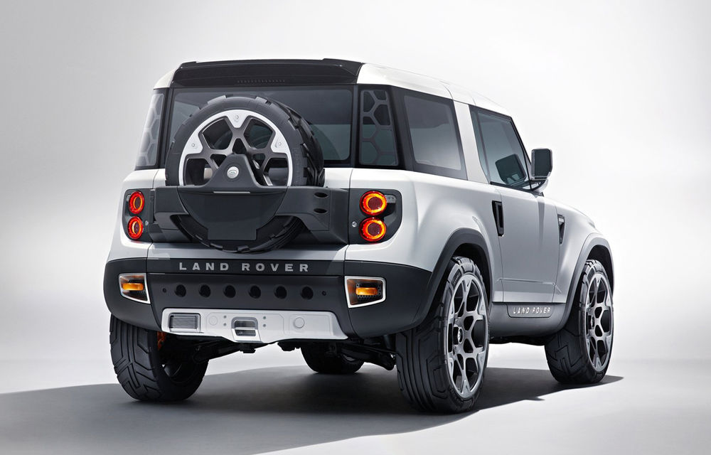 Designerul Land Rover: ”Viitorul Defender va fi mai modern, dar va păstra esenţa actualei generaţii” - Poza 2