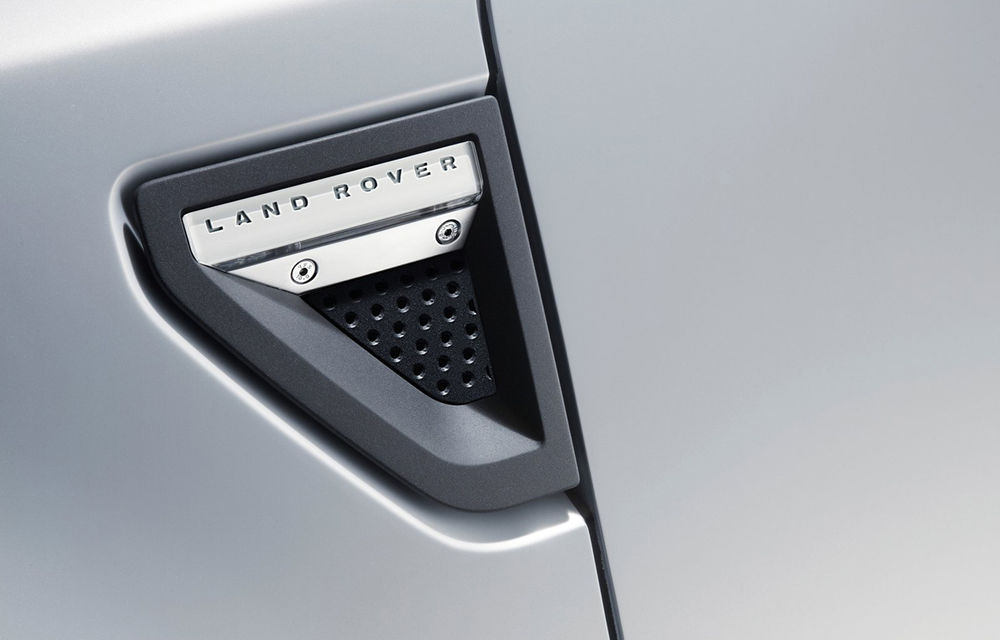 Designerul Land Rover: ”Viitorul Defender va fi mai modern, dar va păstra esenţa actualei generaţii” - Poza 2