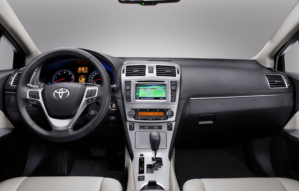 Toyota l-ar putea înlocui pe Avensis cu un model hibrid - Poza 2