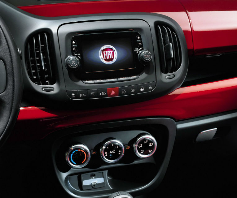 Fiat 500L - date oficiale şi o galerie foto completă - Poza 2