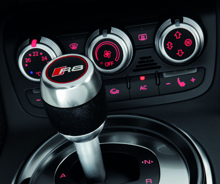 Audi R8 facelift, primele imagini şi informaţii - Poza 2