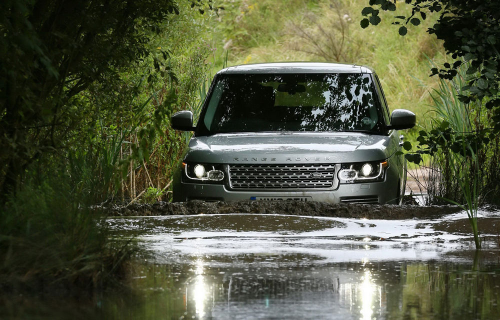 Range Rover primeşte o versiune cu ampatament mărit la Salonul Auto din Los Angeles - Poza 17