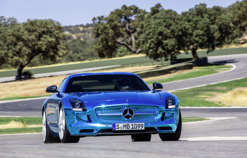 Mercedes-Benz SLS AMG Coupe Electric Drive va costa 416.500 euro - Poza 2