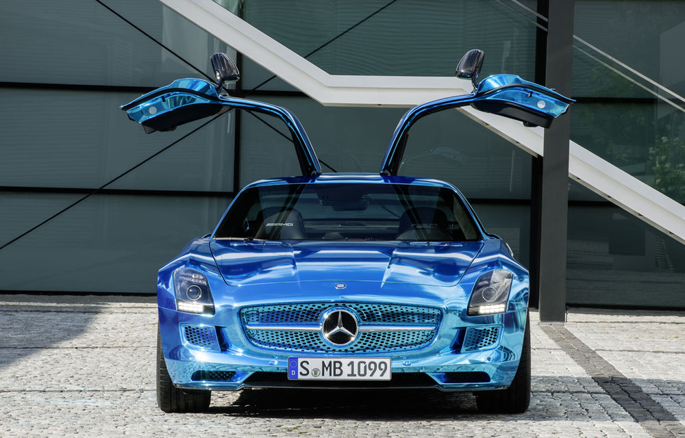 Mercedes-Benz SLS AMG Electric Drive a inspirat cea mai rapidă barcă electrică din lume - Poza 13