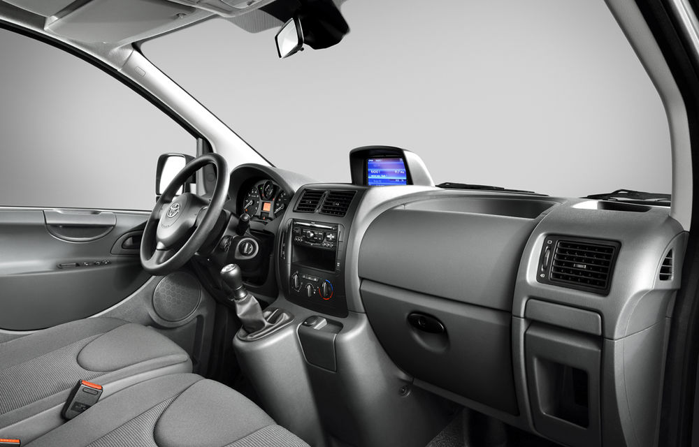 Toyota ProAce, model utilitar derivat din Peugeot Expert şi Citroen Jumpy - Poza 2