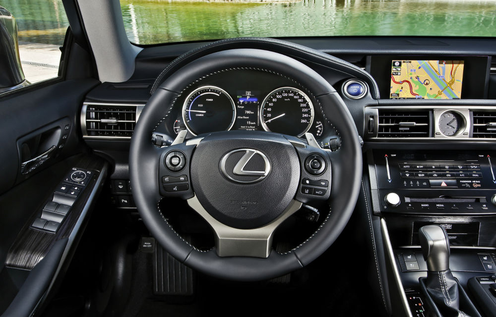 Lexus IS - primele imagini şi detalii oficiale ale noii generaţii - Poza 2