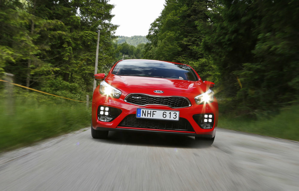 Preţuri Kia pro_cee`d GT în România: hot-hatch-ul coreean costă 20.650 de euro - Poza 2
