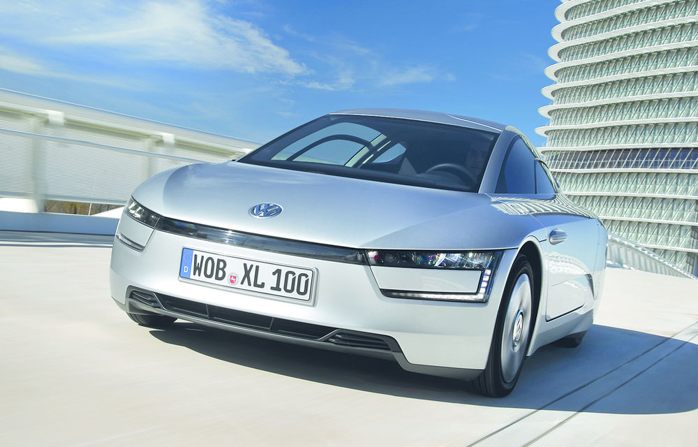 Volkswagen a livrat prima maşină de serie cu un consum de 0.9 litri la sută: XL1 - Poza 2