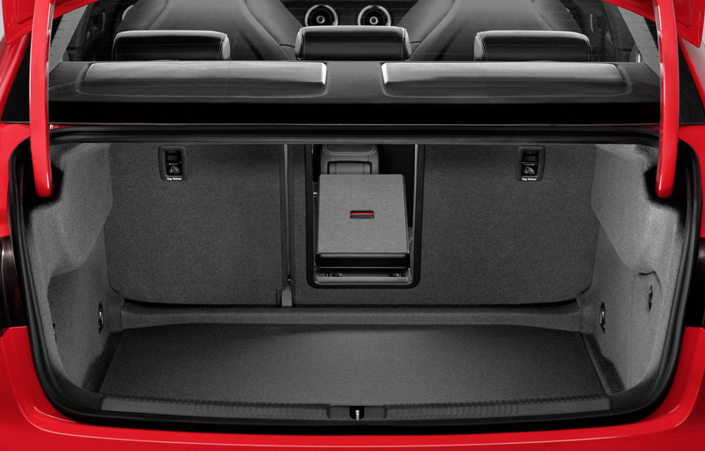 Audi S3 Sedan - informaţii, video şi galerie foto cu berlina de 300 de cai - Poza 2