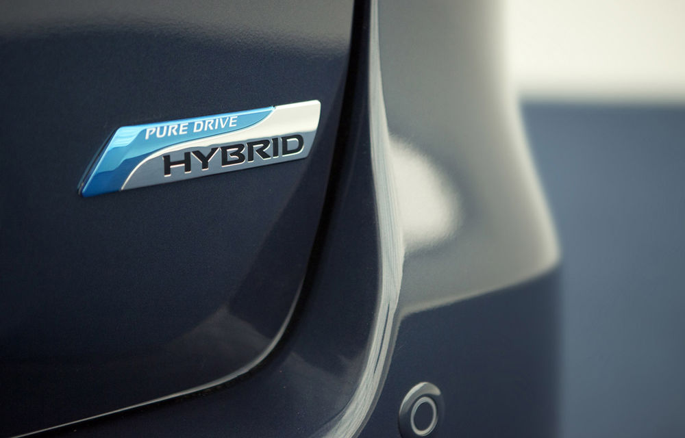 Nissan Pathfinder Hybrid: 250 CP şi consum mediu de 9 litri la sută - Poza 2