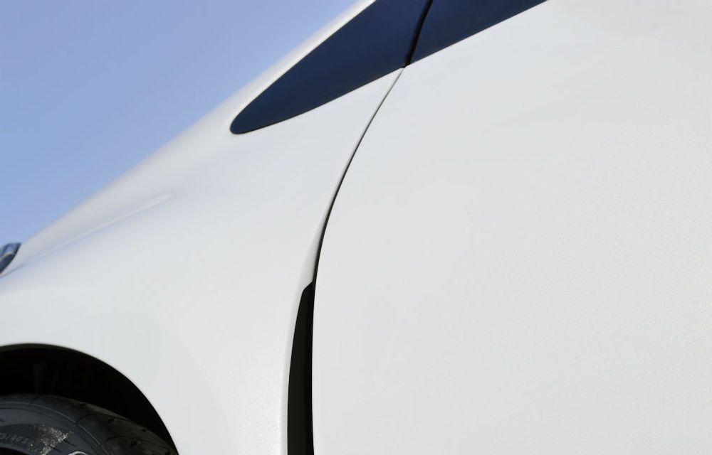 Toyota Yaris Hybrid R - primele imagini ale conceptului de 420 de cai putere - Poza 2