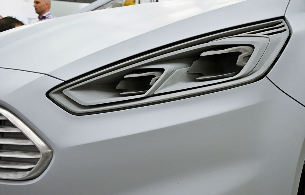 Ford S-Max Concept, monovolumul care prevesteşte un nou limbaj de design - Poza 2