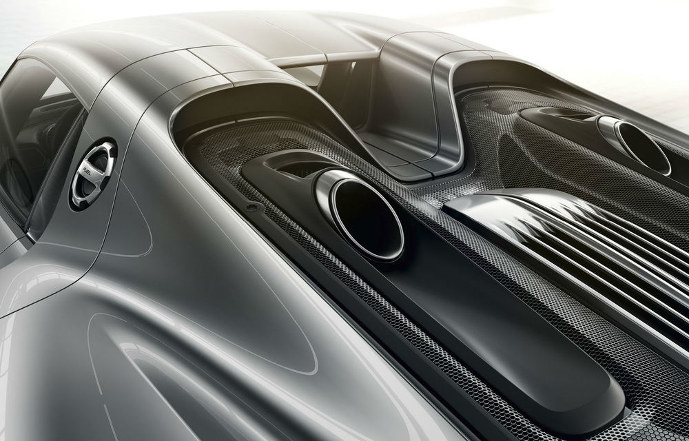 Porsche a umplut lista de comenzi a lui 918 Spyder şi confirmă succesorul acestuia - Poza 2