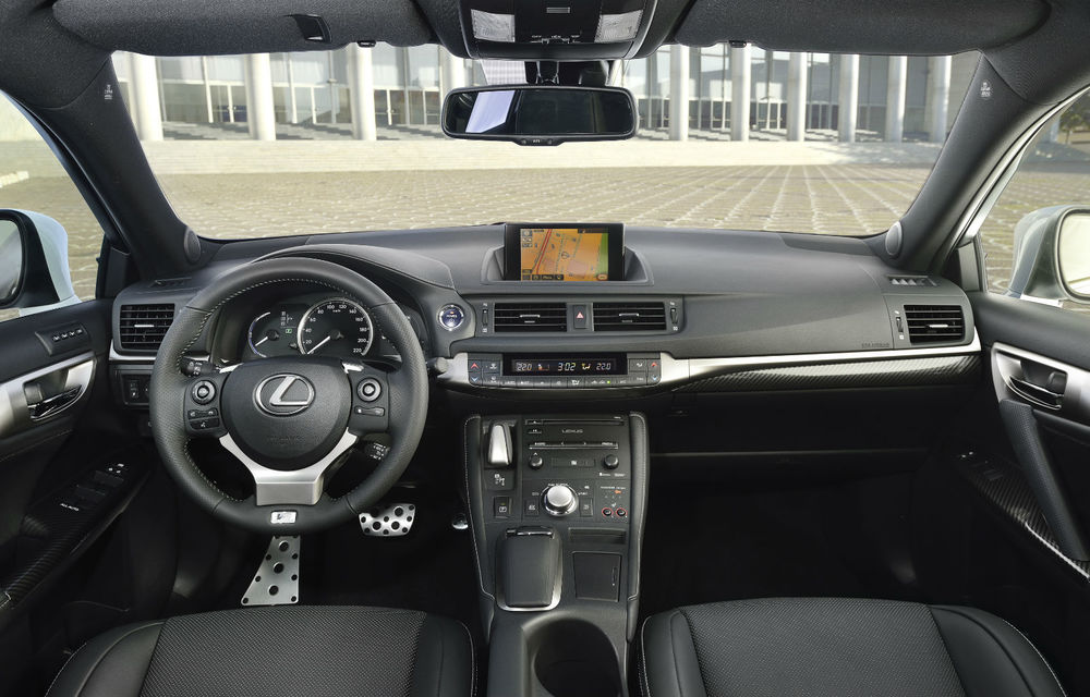 Lexus CT200h facelift - imagini şi informaţii cu restilizarea compactei premium - Poza 2