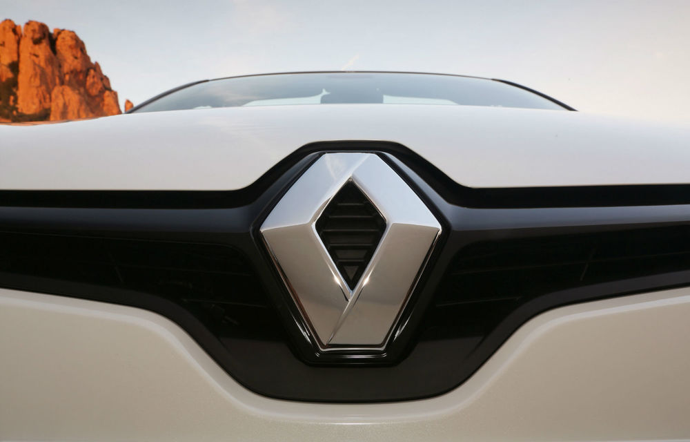 Renault Megane CC a primit un facelift şi sistemul R-Link - Poza 2