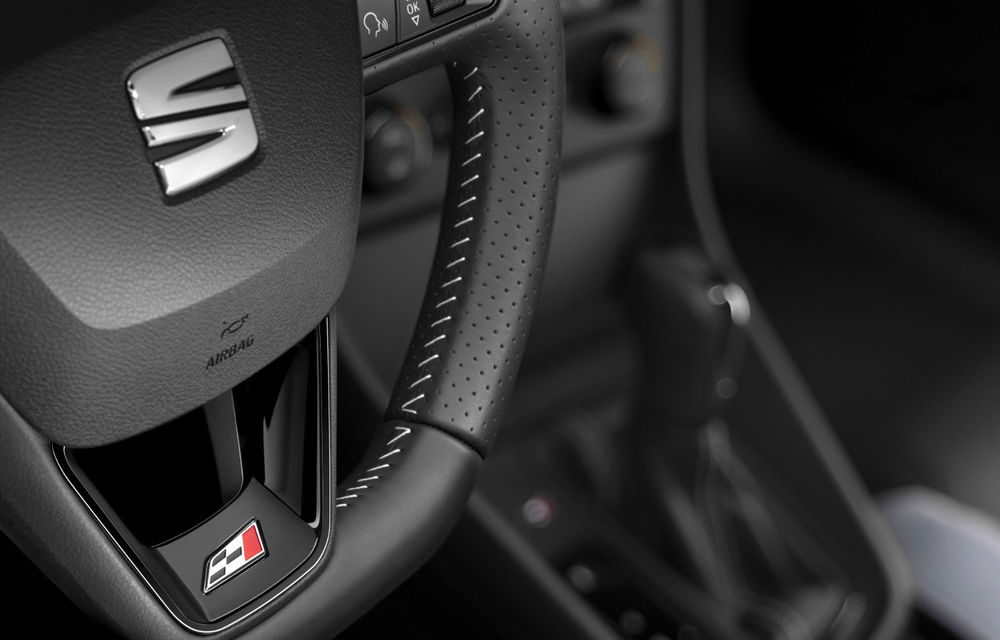 Un rival de temut pentru Ford Focus RS: Seat Leon Cupra va împrumuta tracţiunea integrală şi motorul de 300 CP de pe Golf R - Poza 2