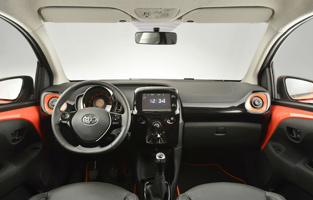 Toyota Aygo - modelul mini japonez completează a doua generaţie de tripleţi - Poza 2